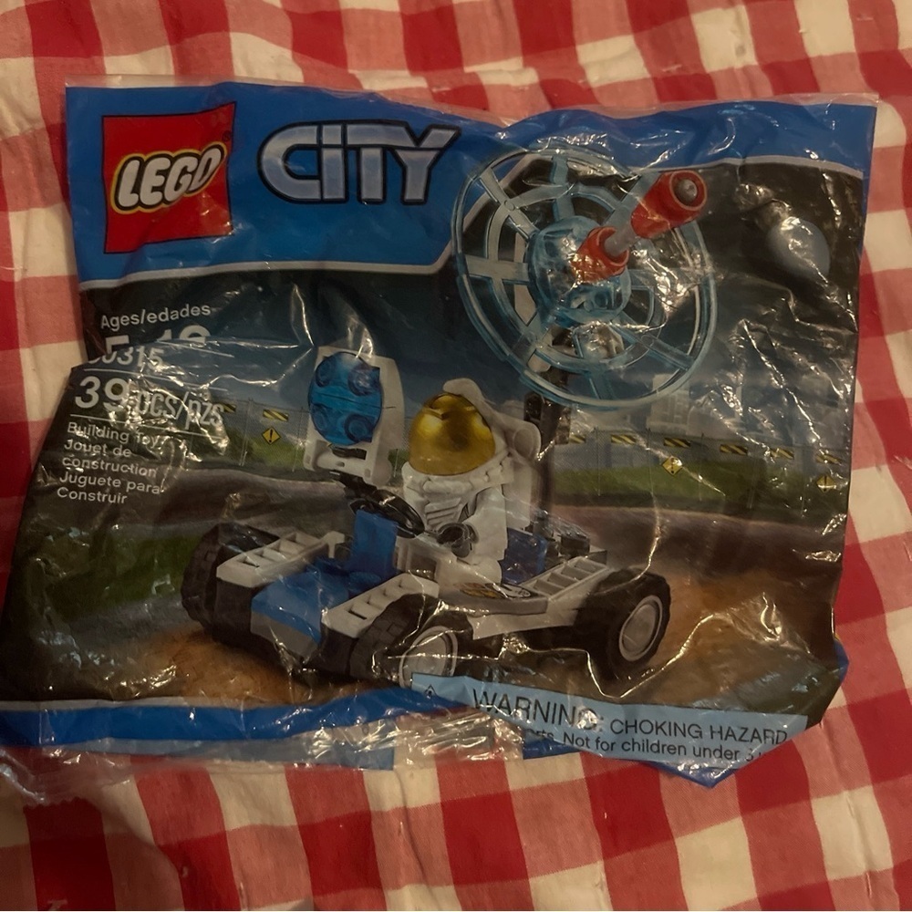 New Lego City Space Port Utility Vehicle # 30315 - Retired